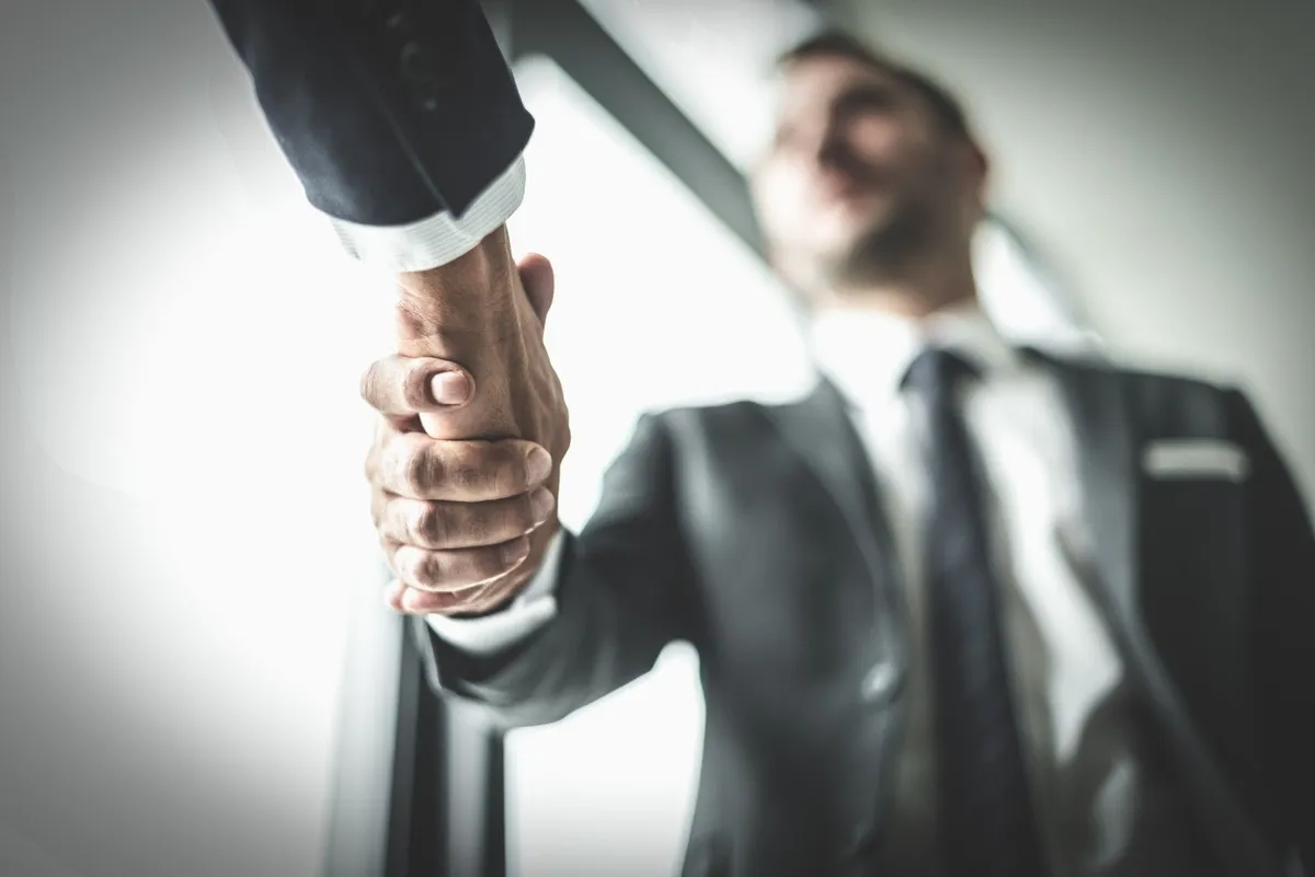 illustrazione stretta di mano